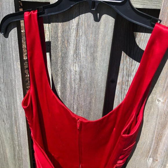 Prom/Formal red dress scoop neckline back tie - Picture 8 of 10